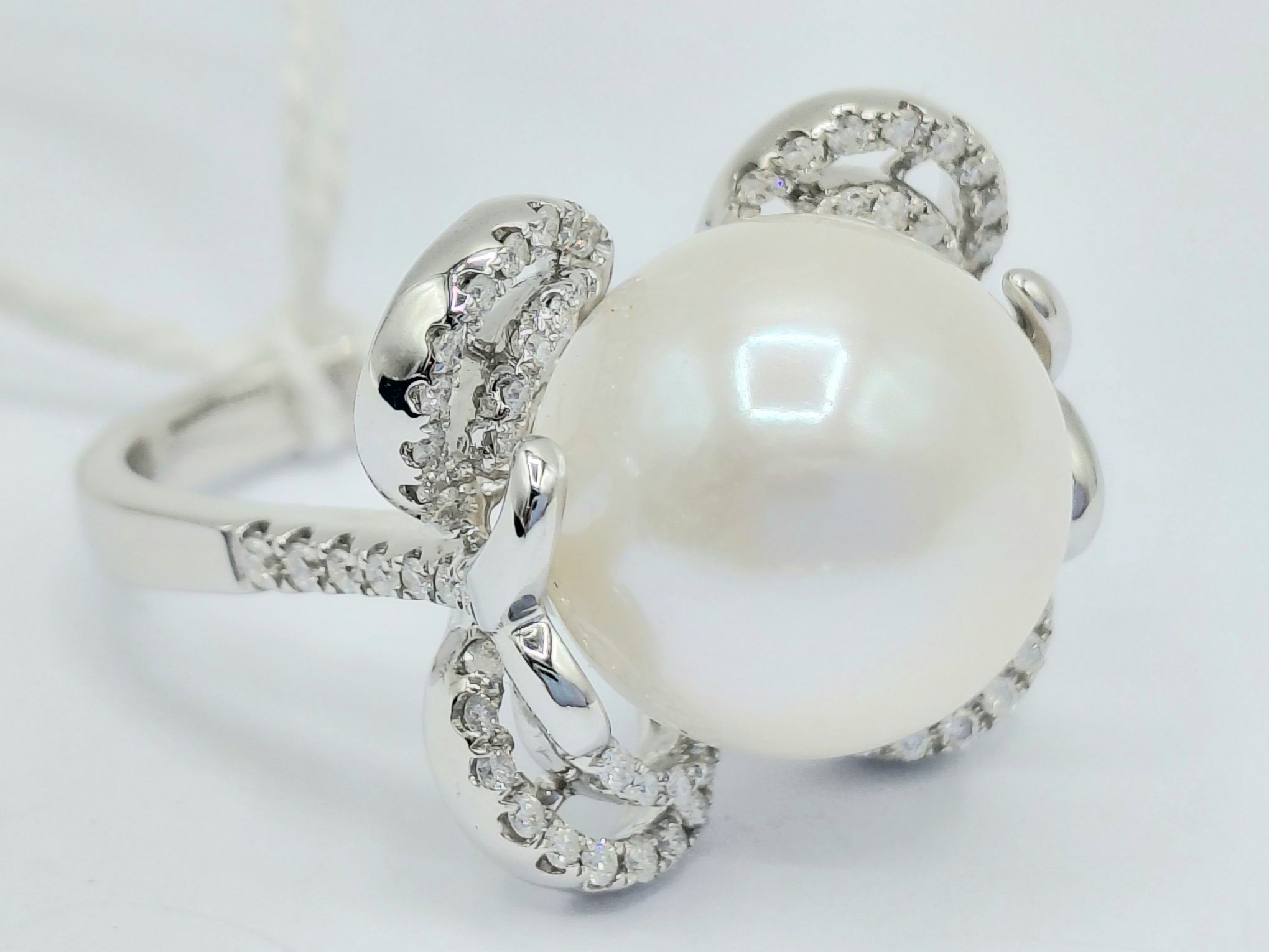 14ct Gold Pearl And Diamond Ring