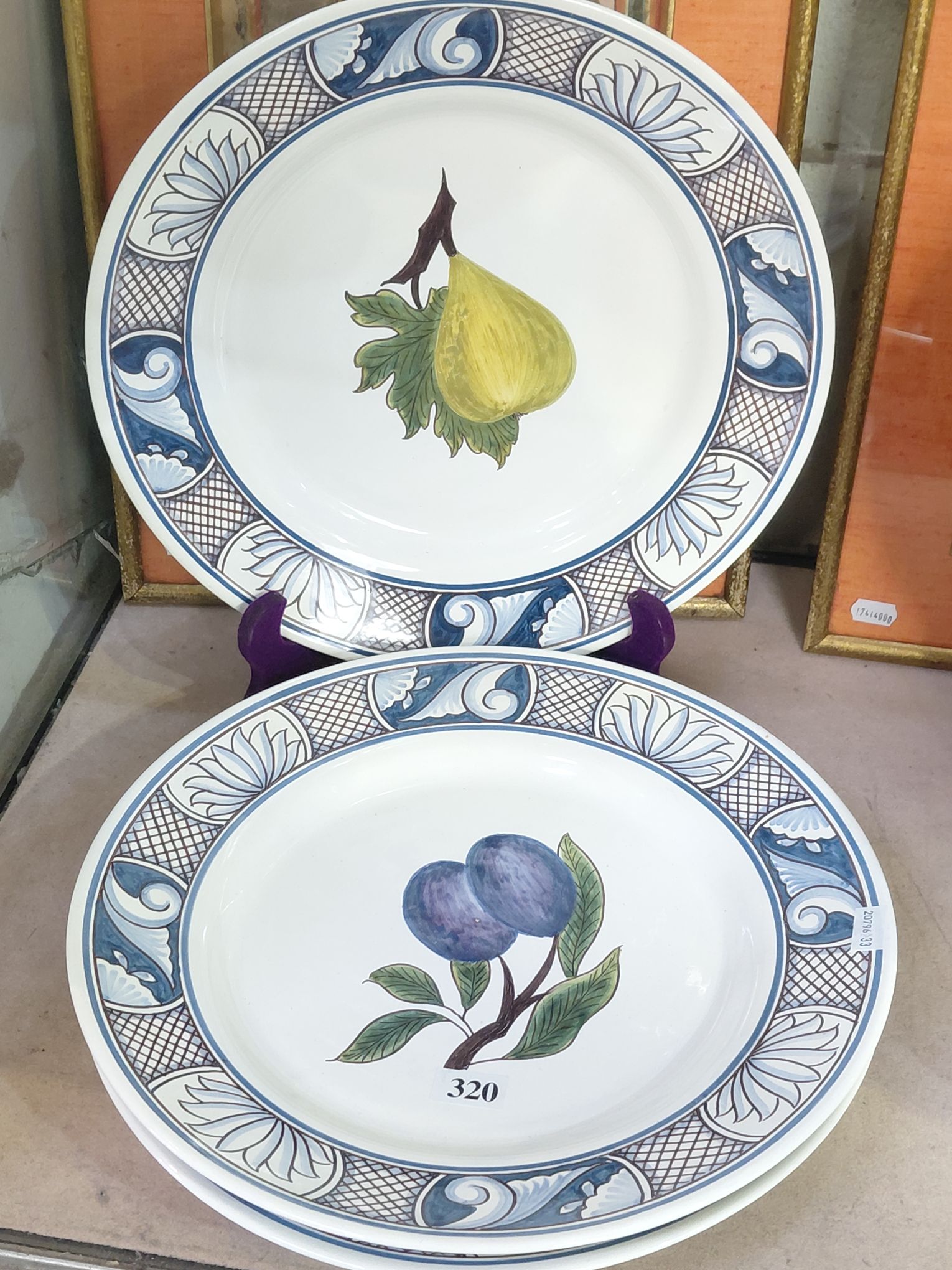 320 · PORTUGUESE FRUIT THEMED PLATES