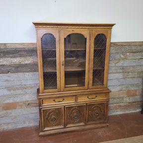 Garrision Furniture Co. Mid-Century China Hutch
