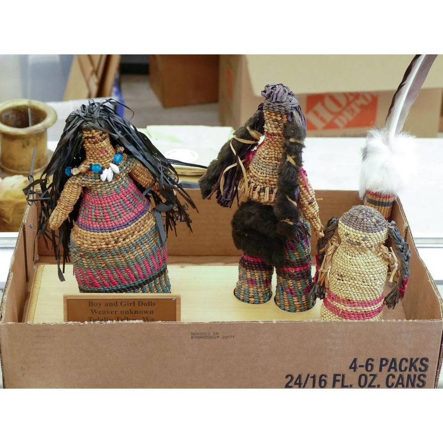 Box 4pc Tulalip Indian Basketry Dolls etc.