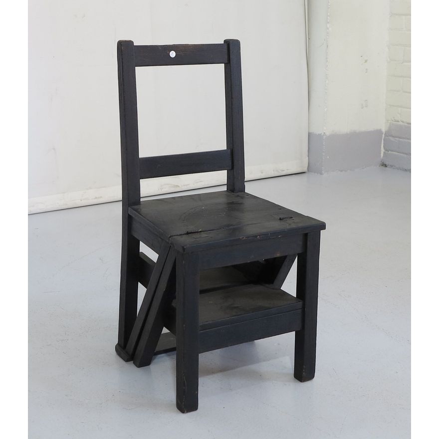 FOLDING KITCHEN LADDER/CHAIR