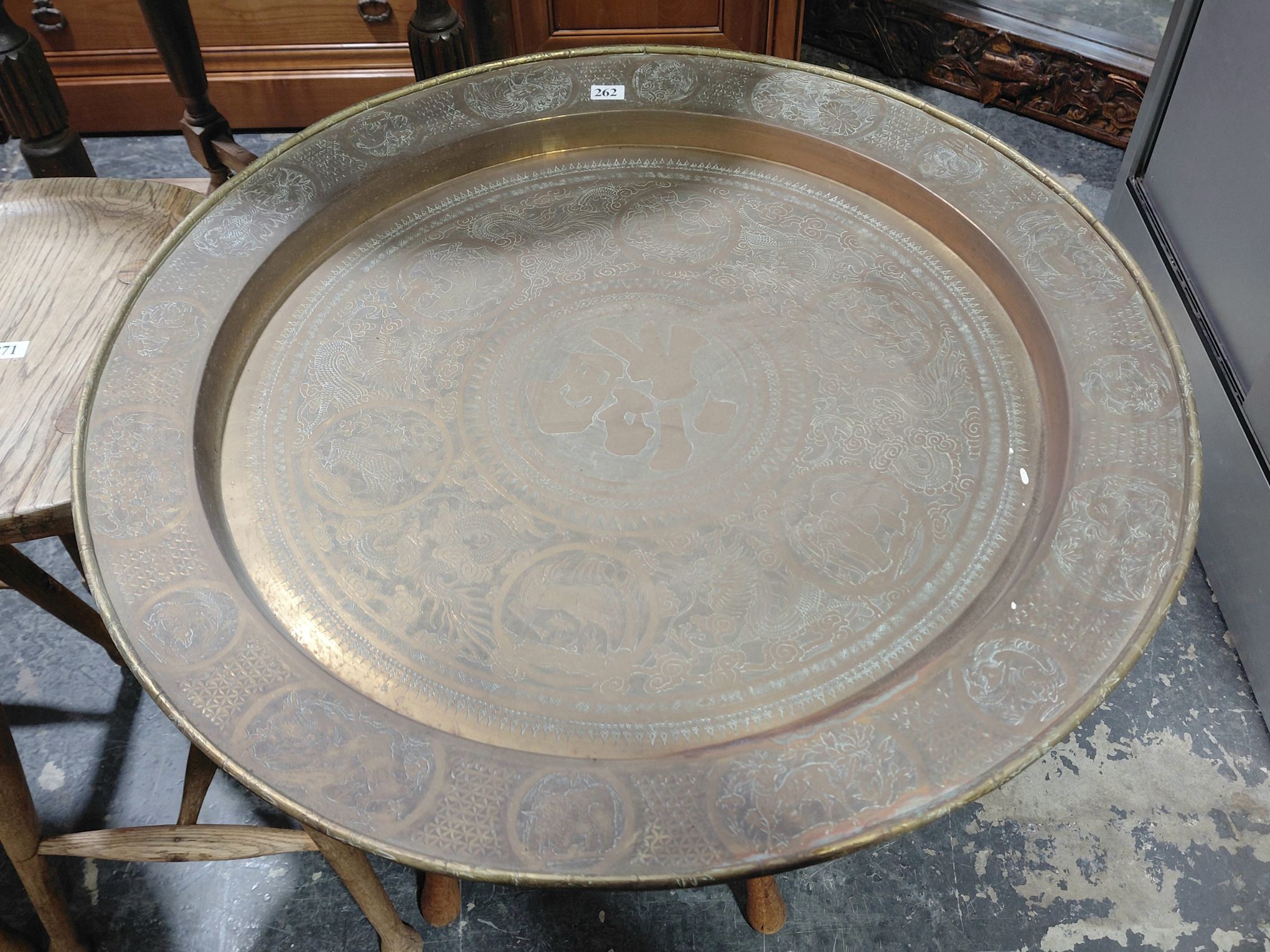 262 · LARGE BRASS TRAY