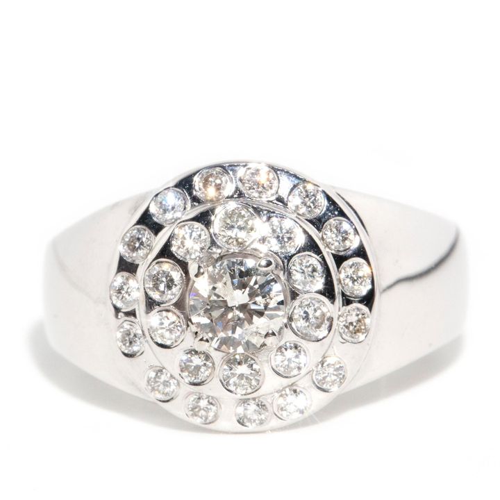 18 Carat White Gold Diamond RIng
