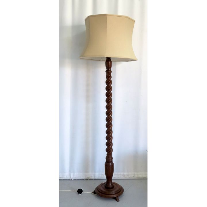 BARLEY-TWIST STANDARD LAMP