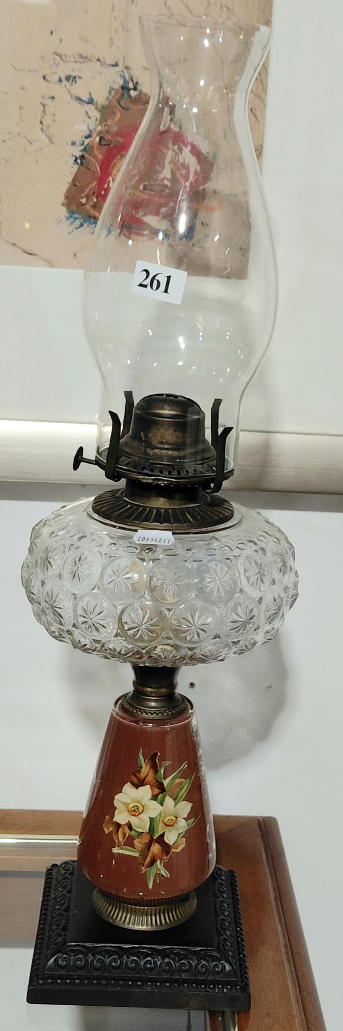 261 · ANTIQUE OIL LAMP