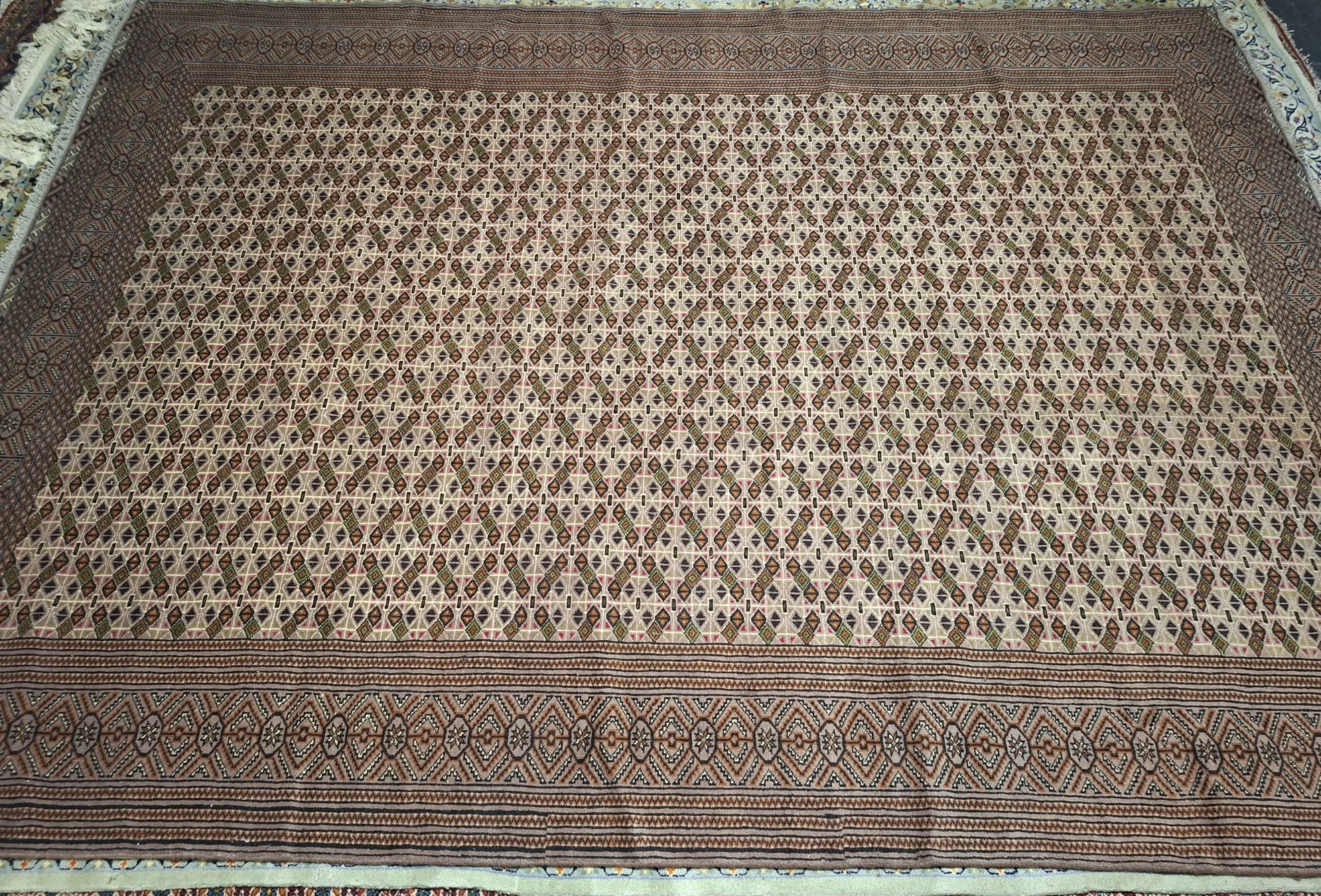 271 · PERSIAN RUG