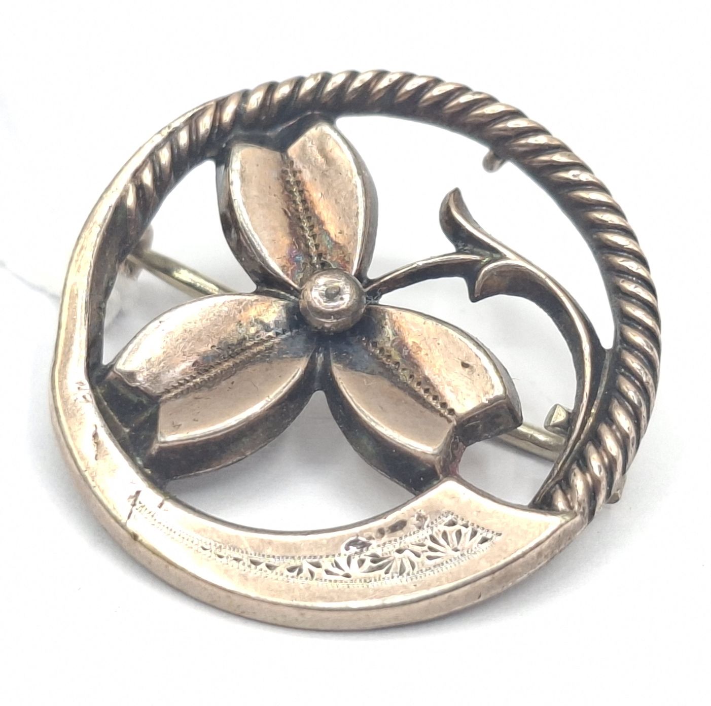 1129 · 9CT GOLD BROOCH