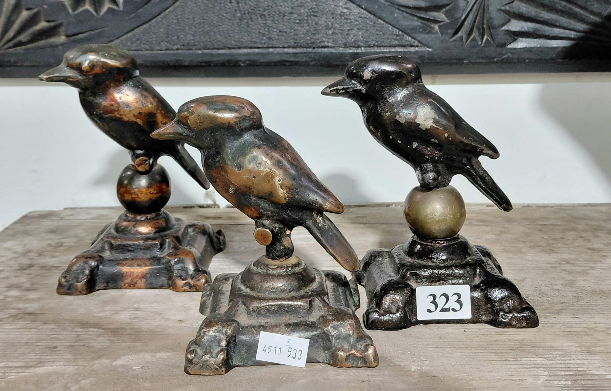 323 · 3 KOOKABURRA FIGURES