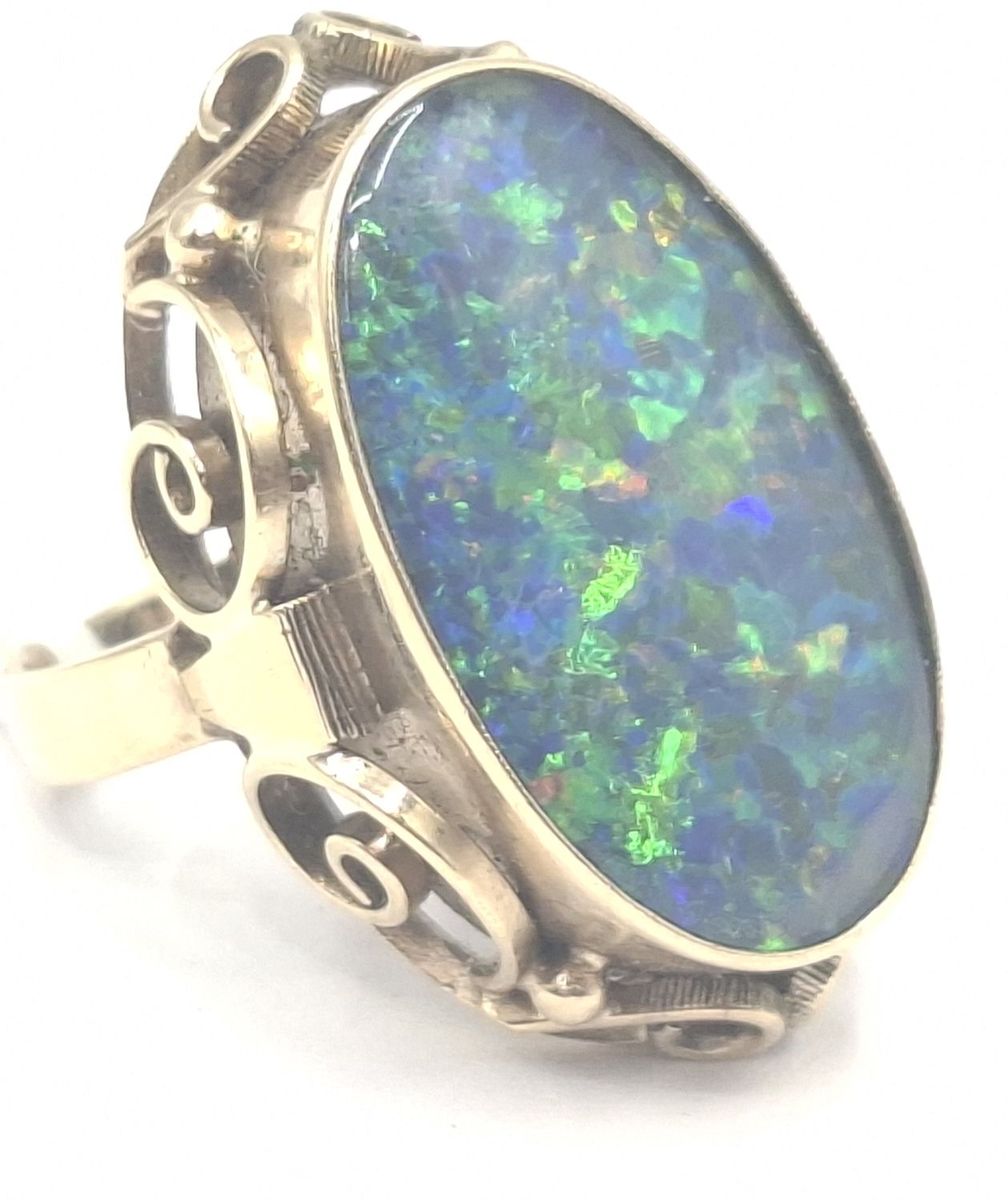 9ct Gold Opal Ring