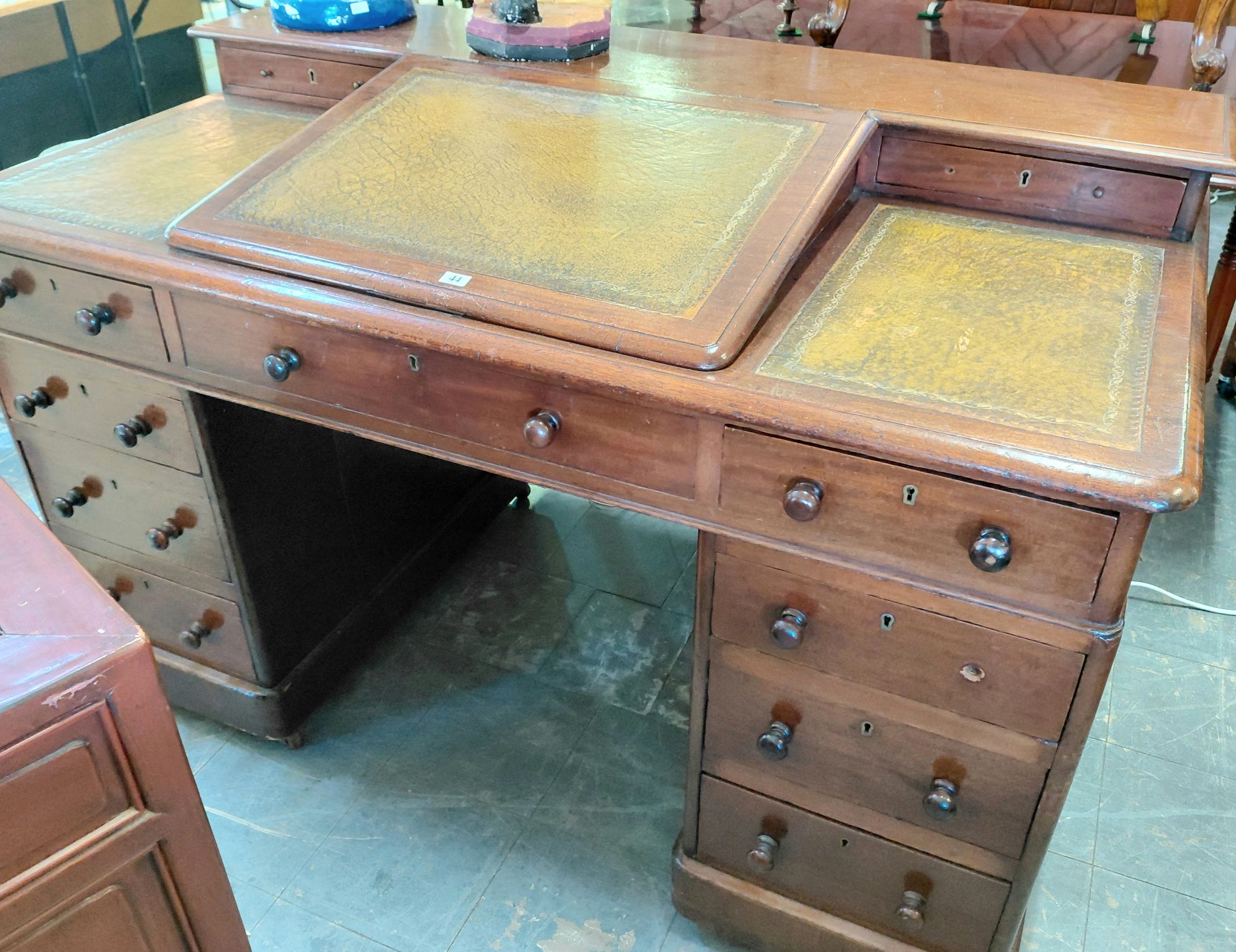44 · 19TH CENTURY DICKENS DESK