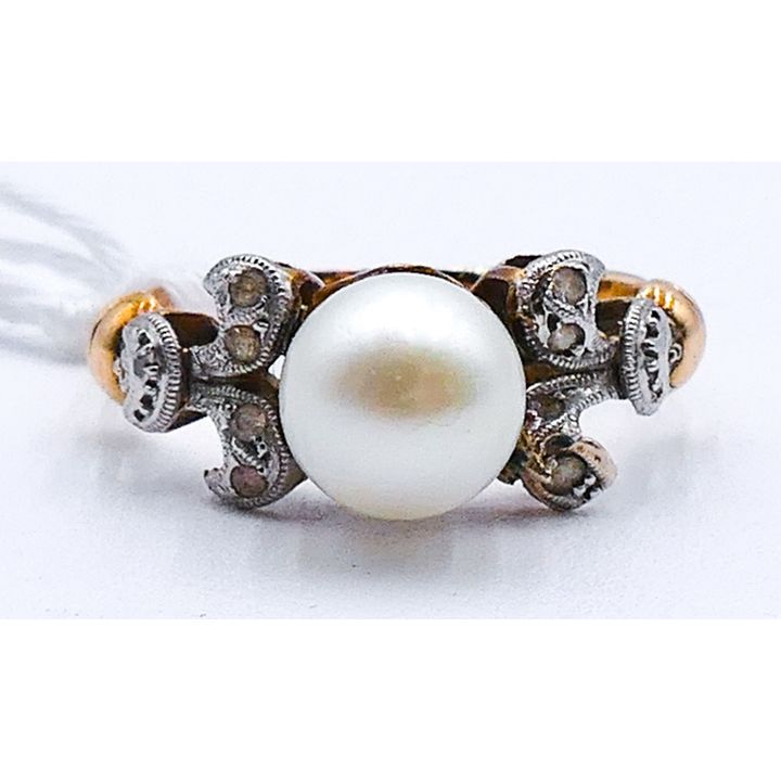 Antique 18k Diamond and Pearl 8mm Ring Size 6 - 3 Grams