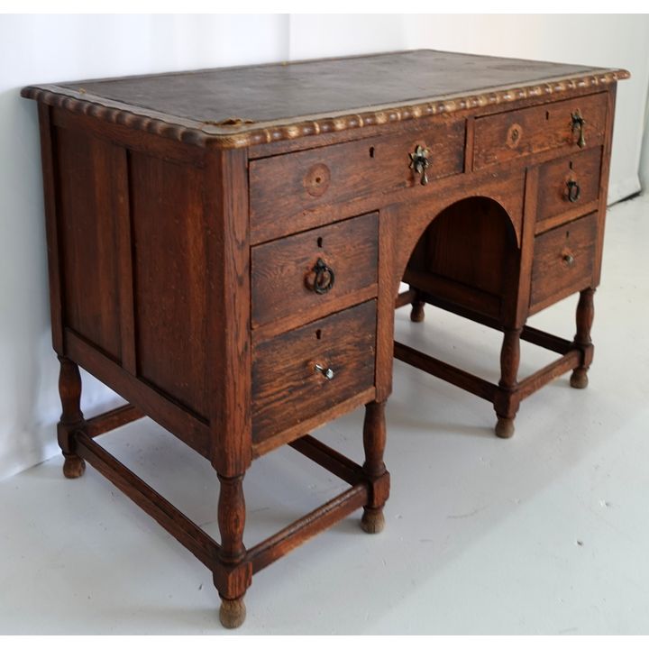 OAK DESK