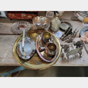 Assorted metal and silverplate decorative items