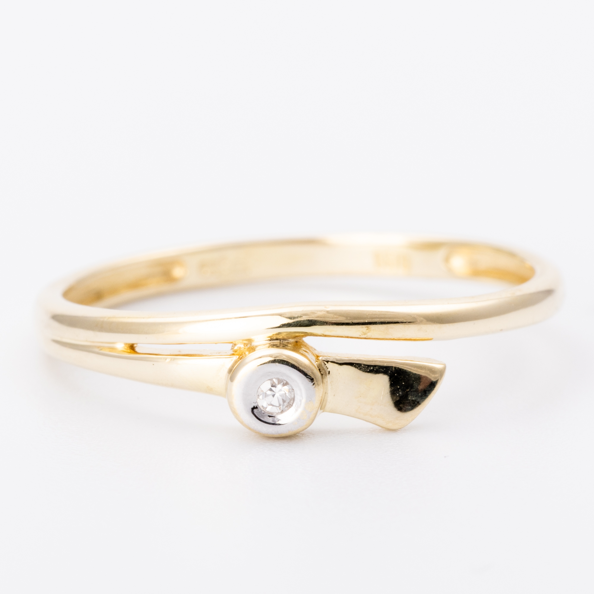 184 · Diamond Crossover Ring 14ct Gold