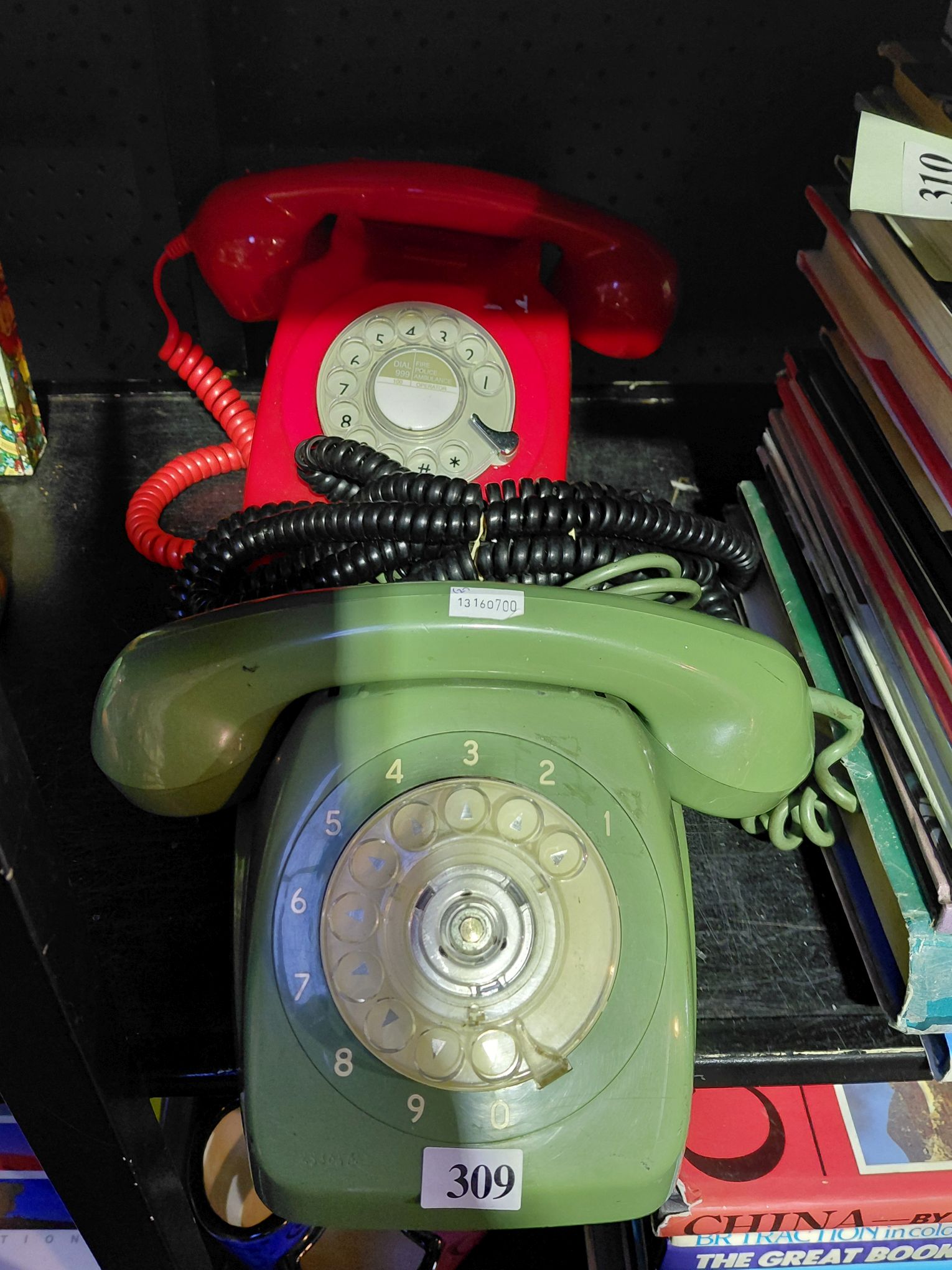 309 · VINTAGE AND REPRODUCTION DIAL PHONES