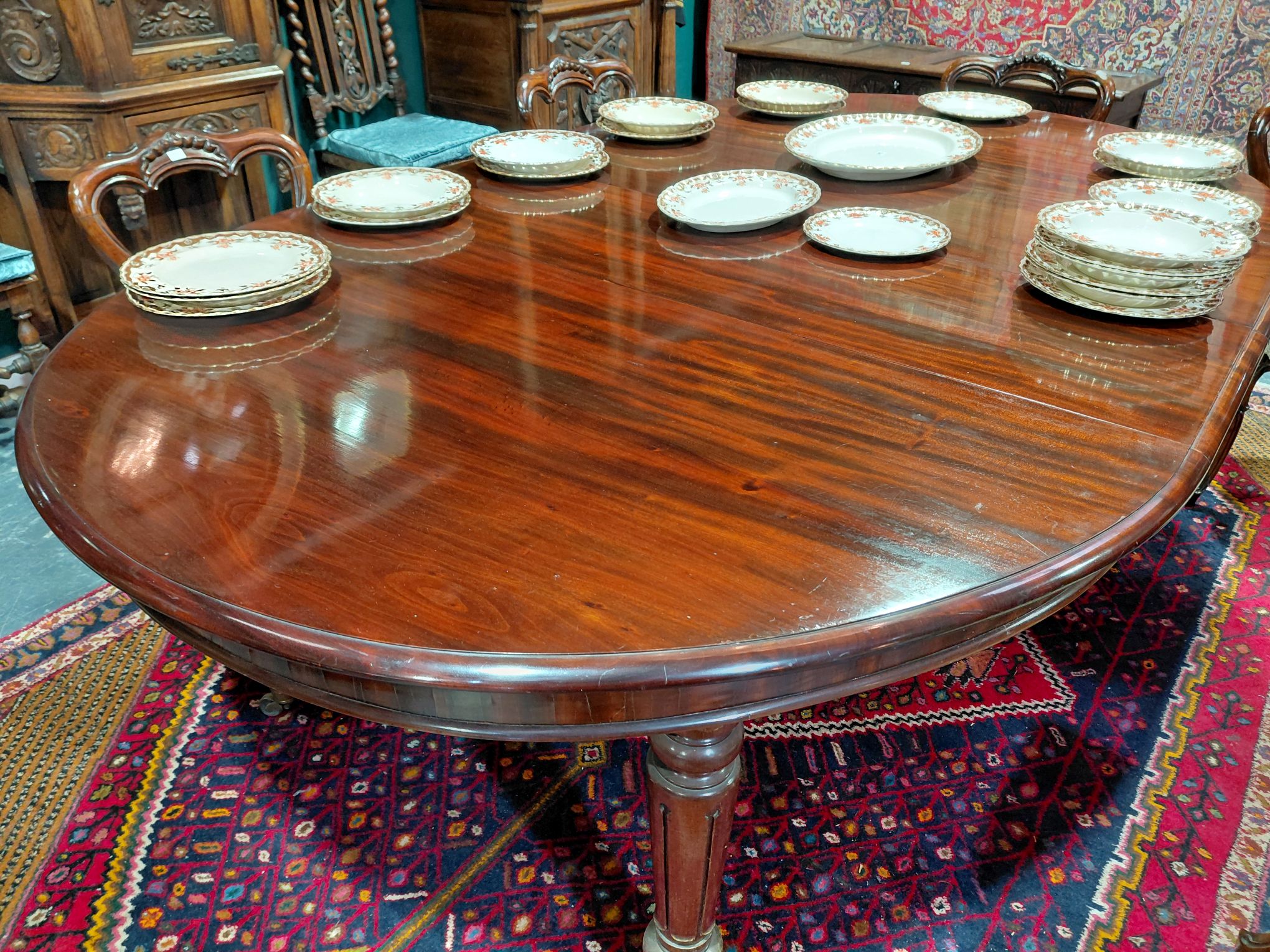 590 · WILLIAM IV DINING TABLE