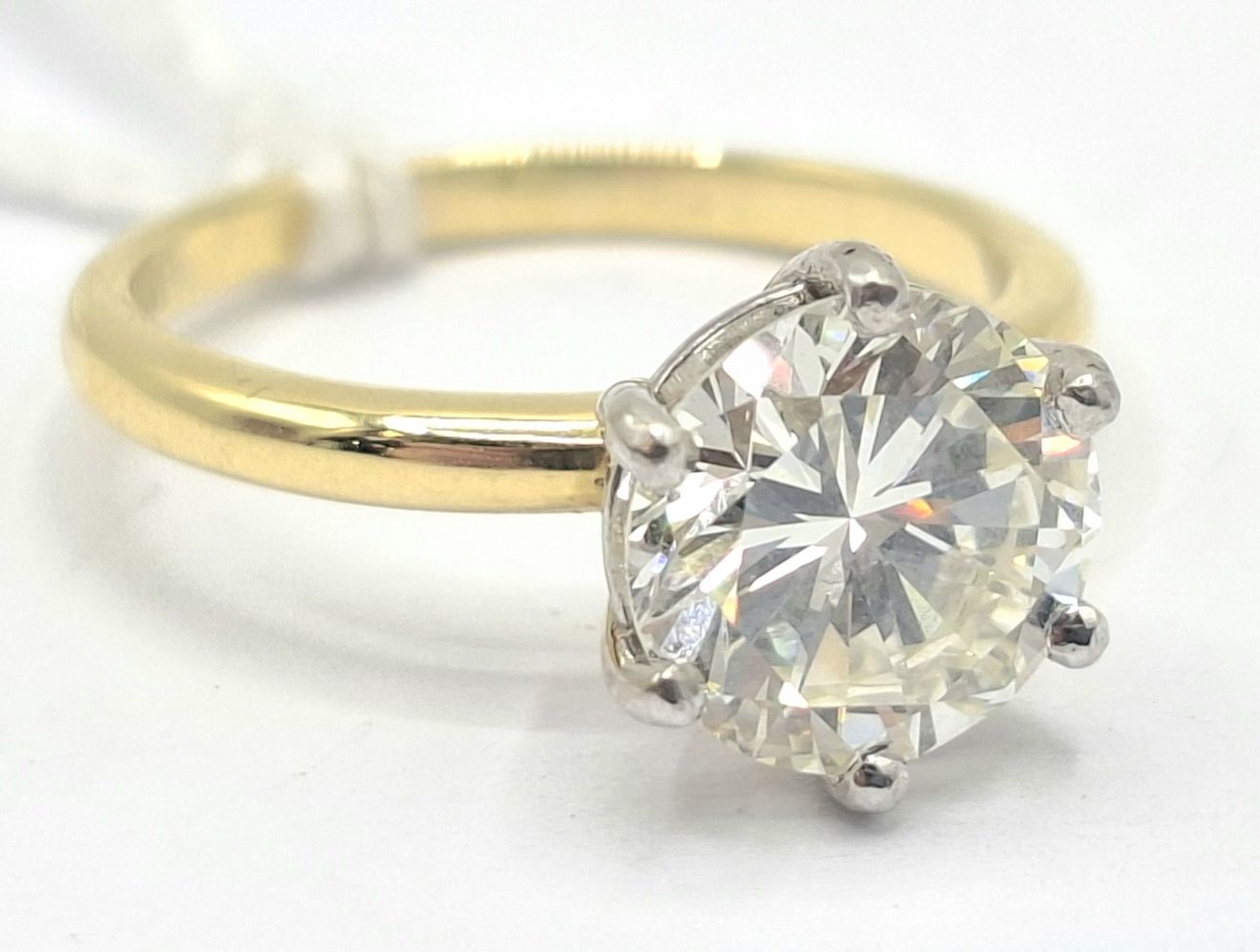 308 · STUNNING DIAMOND SOLITAIRE DRESS RING
