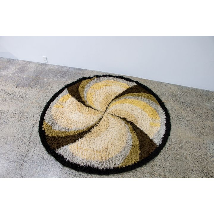 Scandinavian circular floor rug