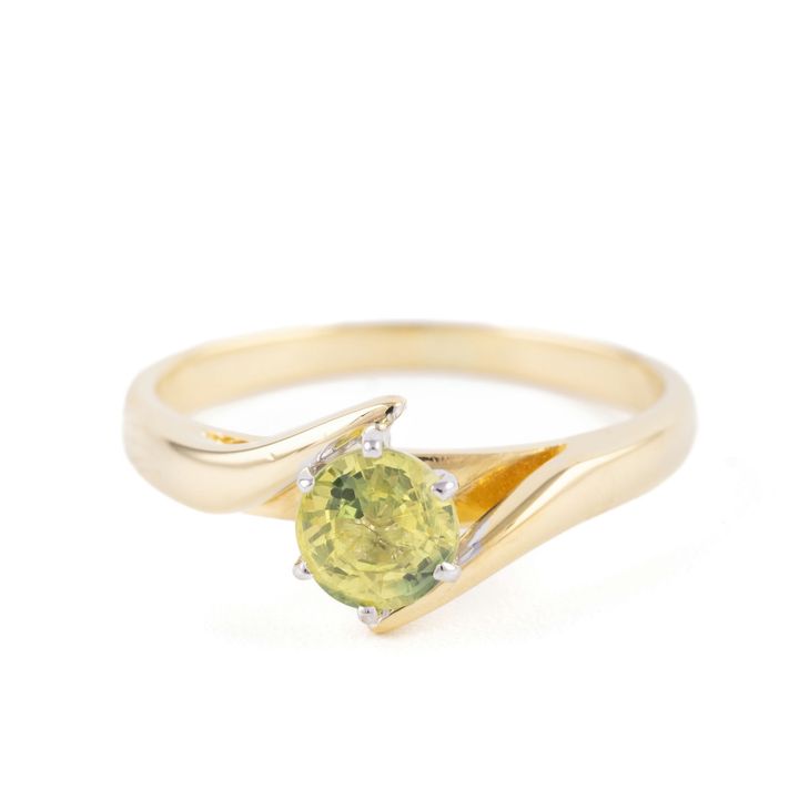 0.85 Carat Yellow Sapphire Ring 18ct