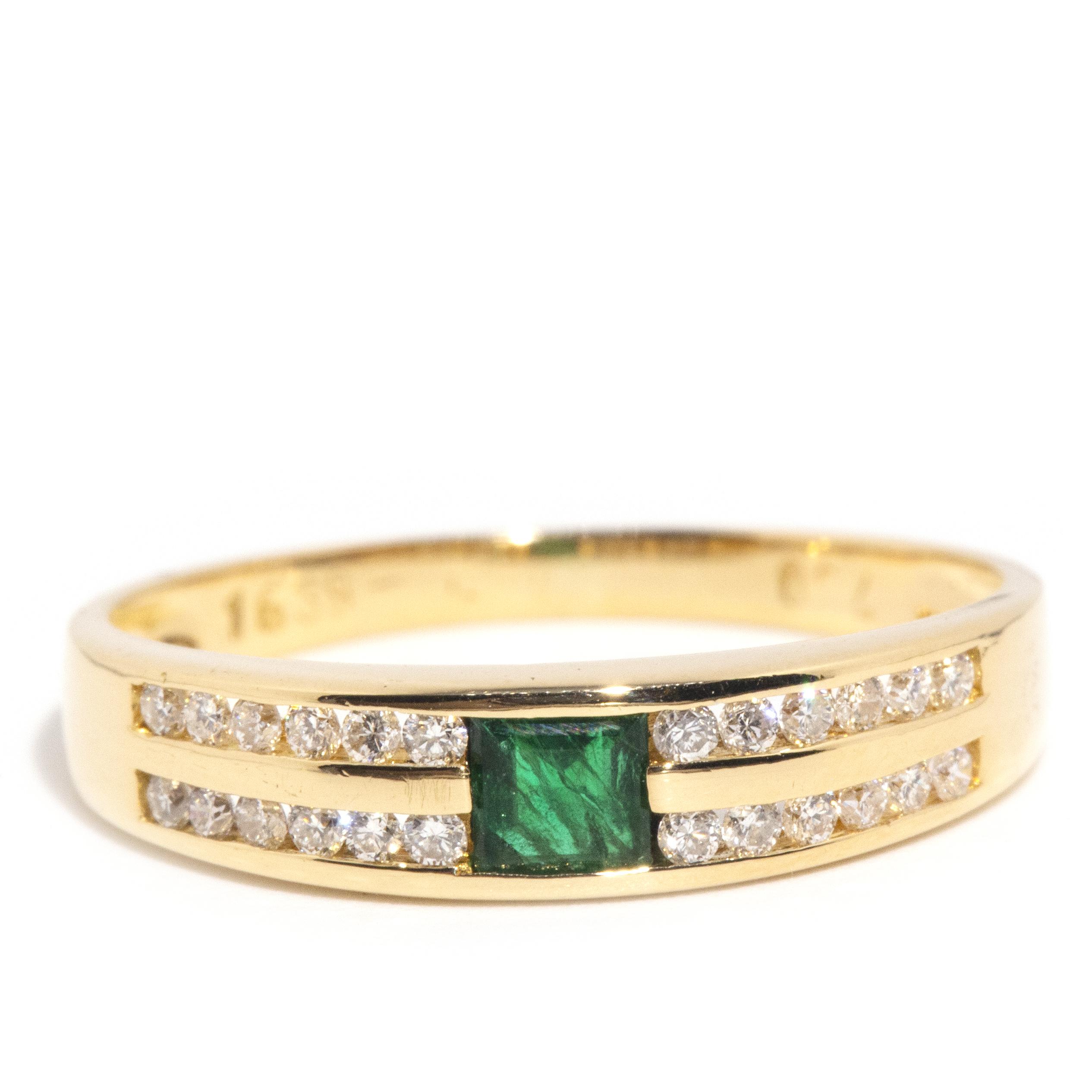 271 · Emerald & Diamond 18ct Gold Ring