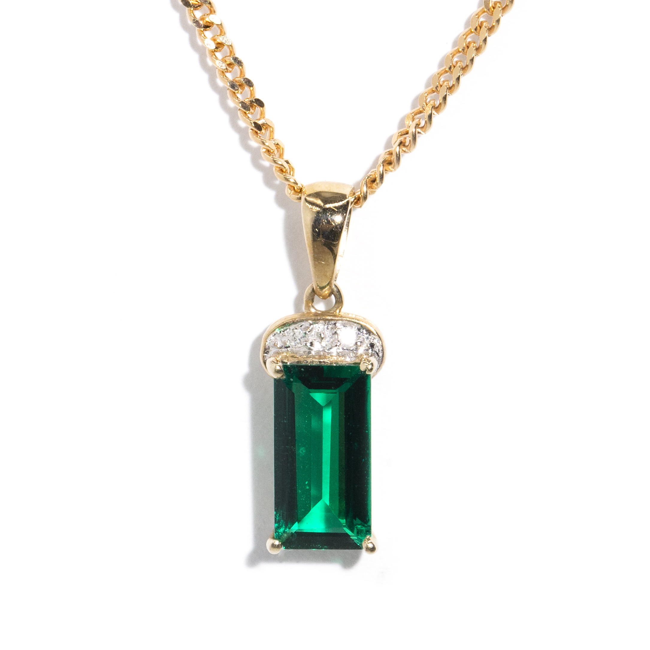 413 · 9 Carat Gold Diamond & Synthetic Emerald with Chain