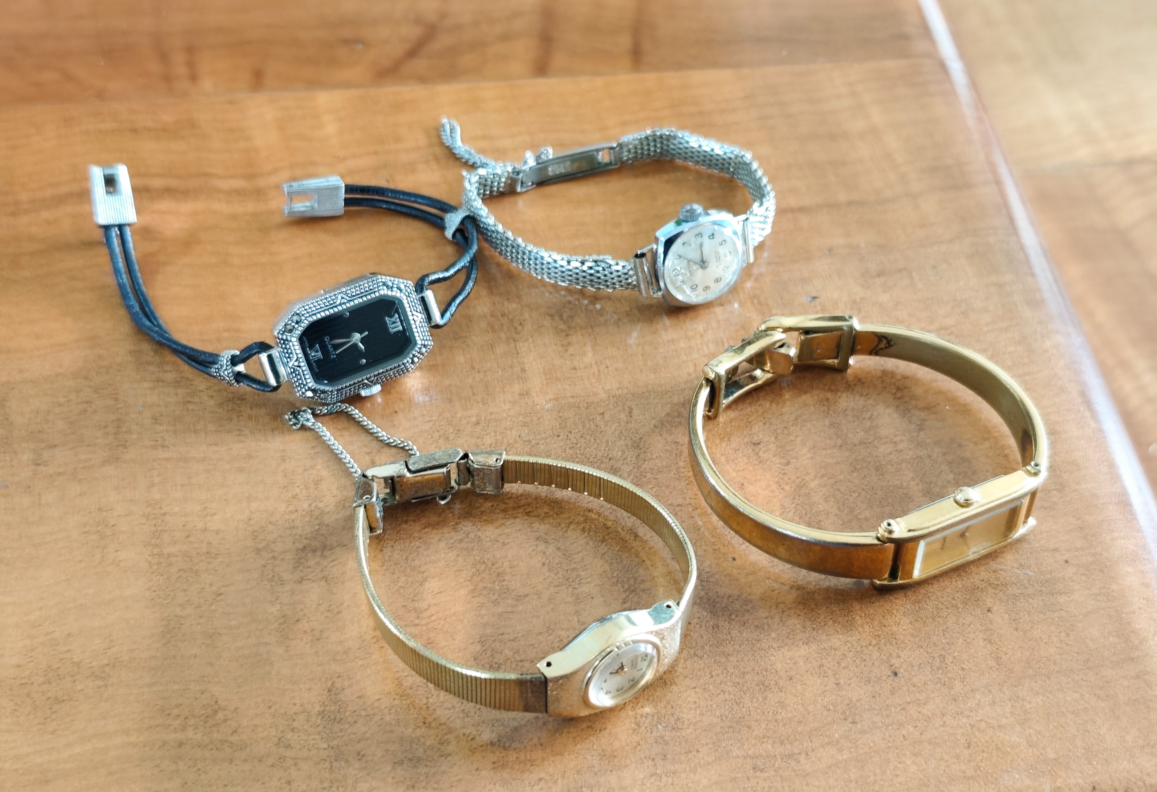 Watches x 4 - 2 Analogue — sold at auction in New Zealand for $10