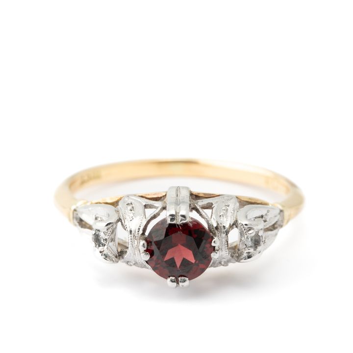 Garnet & Diamond Vintage 18ct Gold Ring