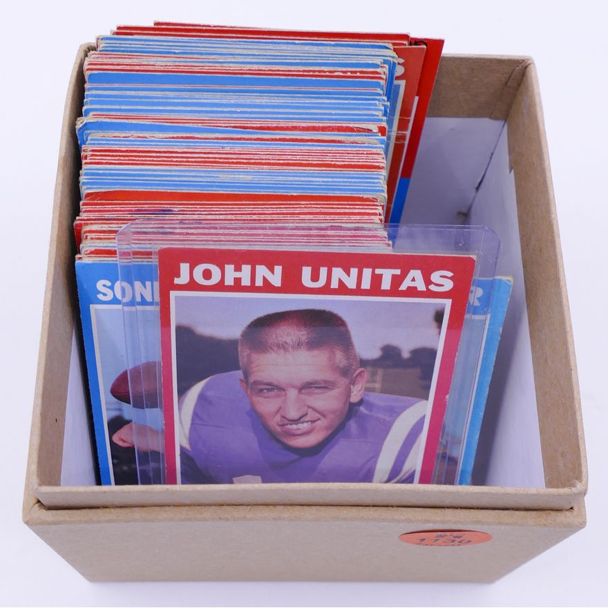 Box 81pc 1971 Topps Football Cards - John Unitas