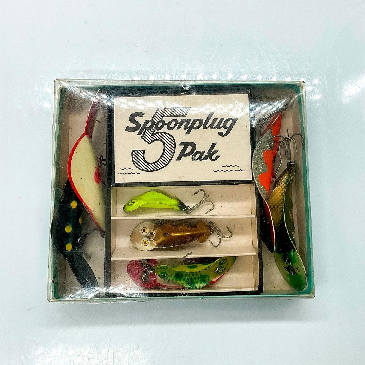 8pc Vintage Buck's Baits Spoonplug Pak with Box