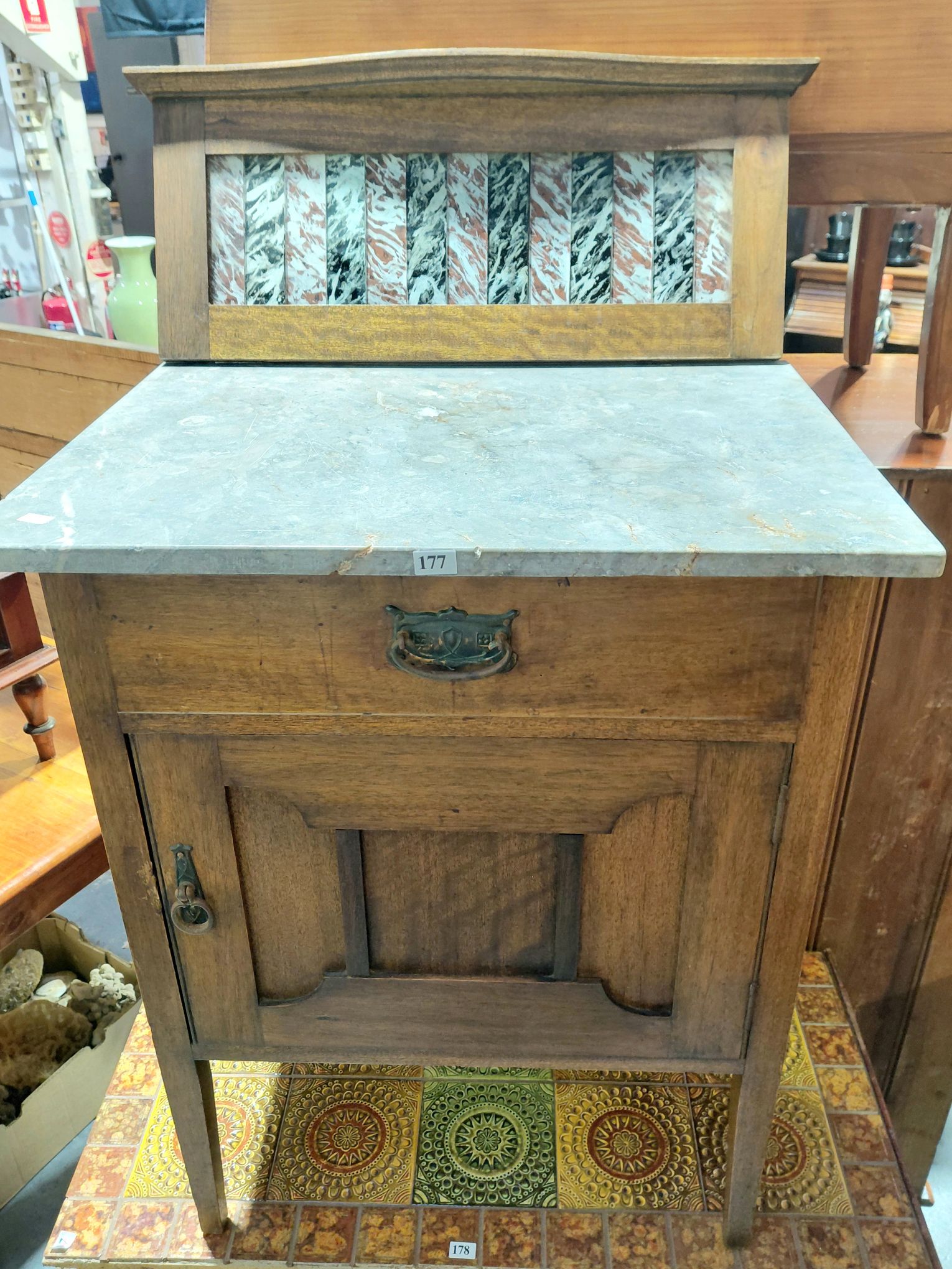 177 · VINTAGE WASHSTAND