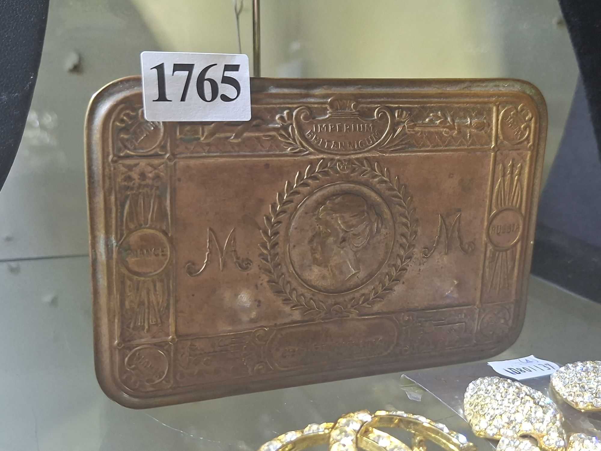 1914 CHRISTMAS GIFT BOX