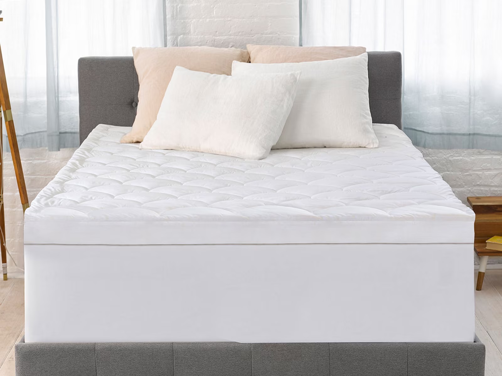 SERTA 5INCH MEMORY FOAM MATTRESS TOPPER Vanzant Auctions