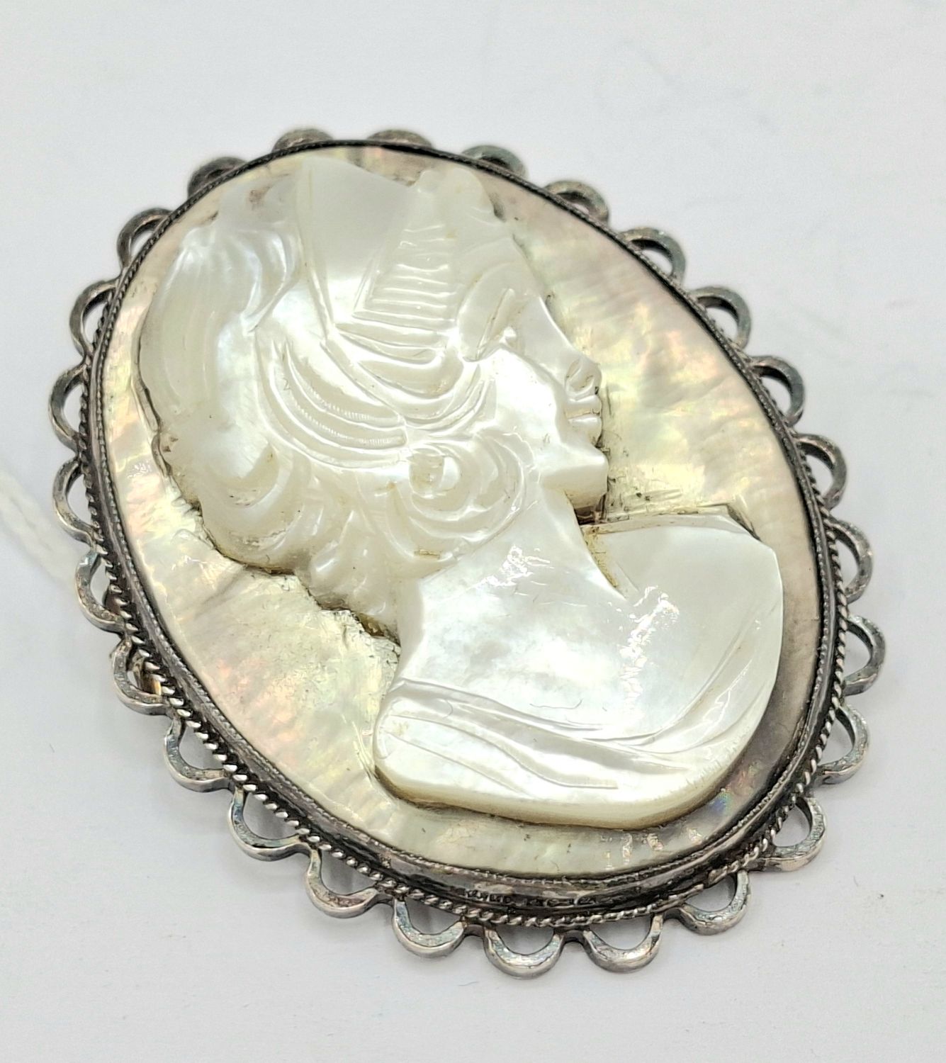 1046 · STERLING SILVER BROOCH