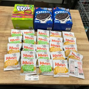 24X WHISPS CHEESE CRIPS, 20X OREO COOKIES, & 48X FRUIT BY THE FOOT