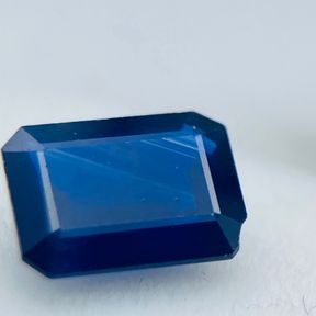 1.61CT MODIFIED RECTANGULAR CUT DEEP VIVID BLUE SAPPHIRE - 50692/329