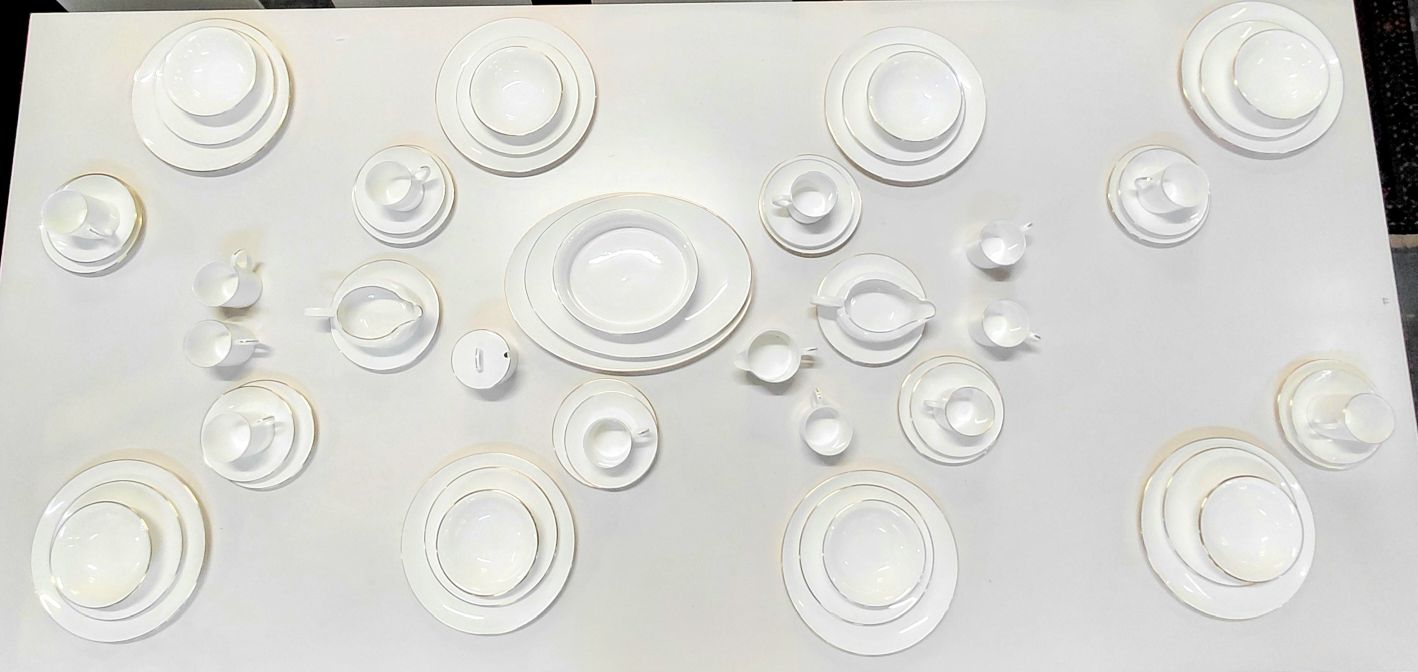 78 · WEDGEWOOD DINNER SERVICE