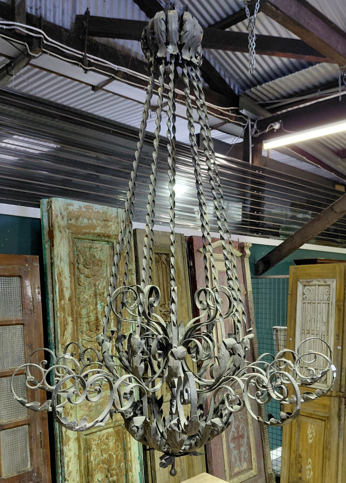 450 · LARGE FRENCH STYLE HANGING CHANDELIER