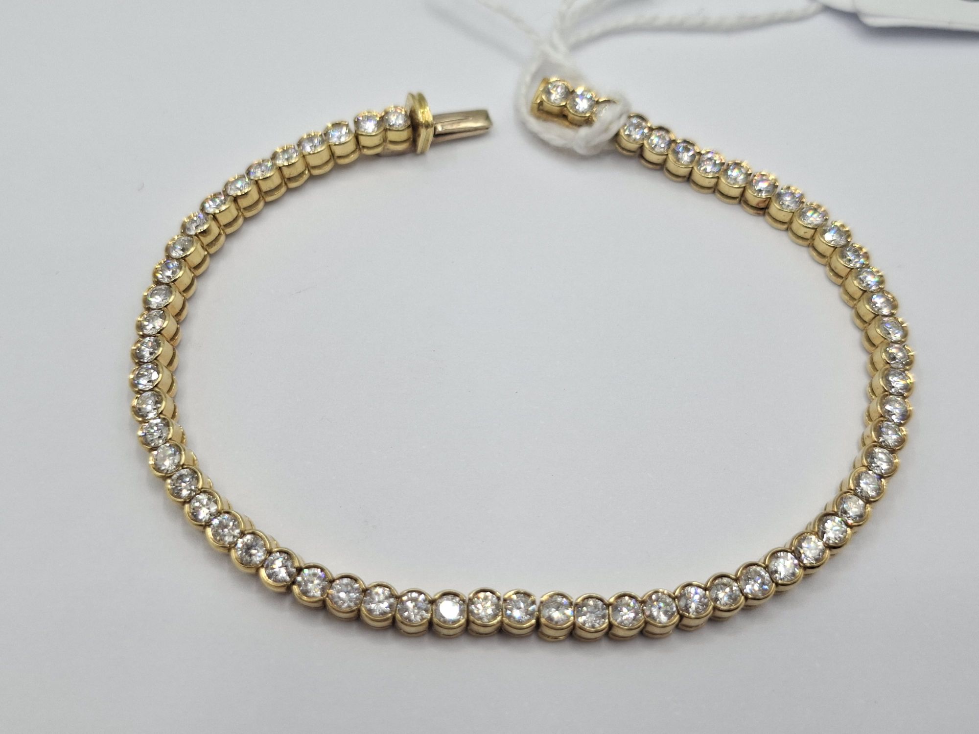 18ct Natural Diamond Tennis Bracelet