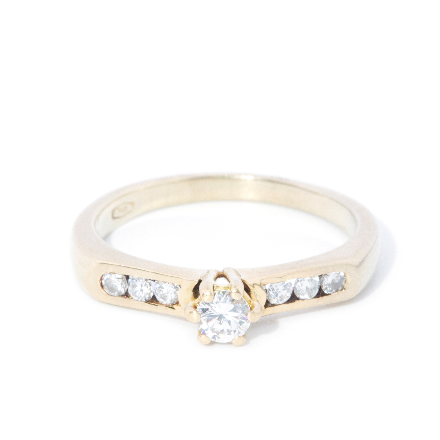92 · Diamond 18ct Gold Ring