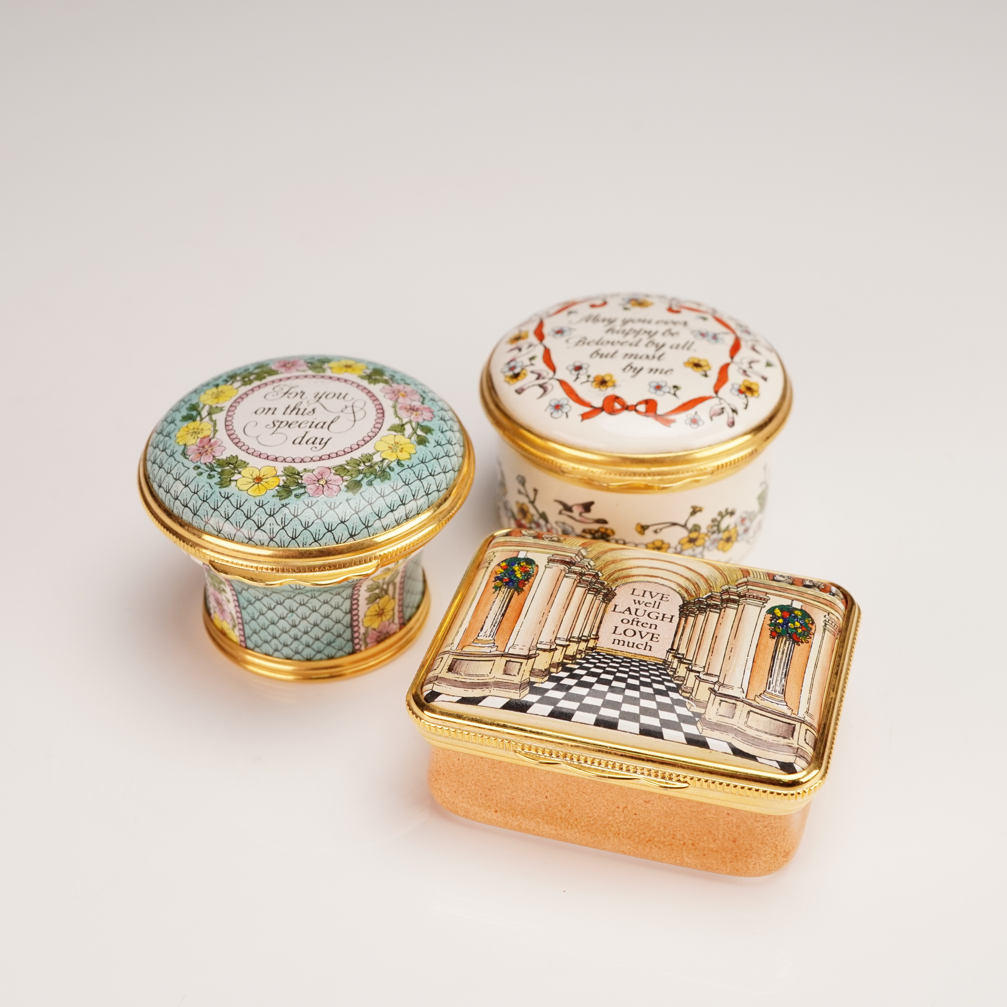 未使用 HALCYON DAYS ENAMELS 1983 インテリア Vintage Halcyon Days Enamel Box with Pink and Yellow Flowers