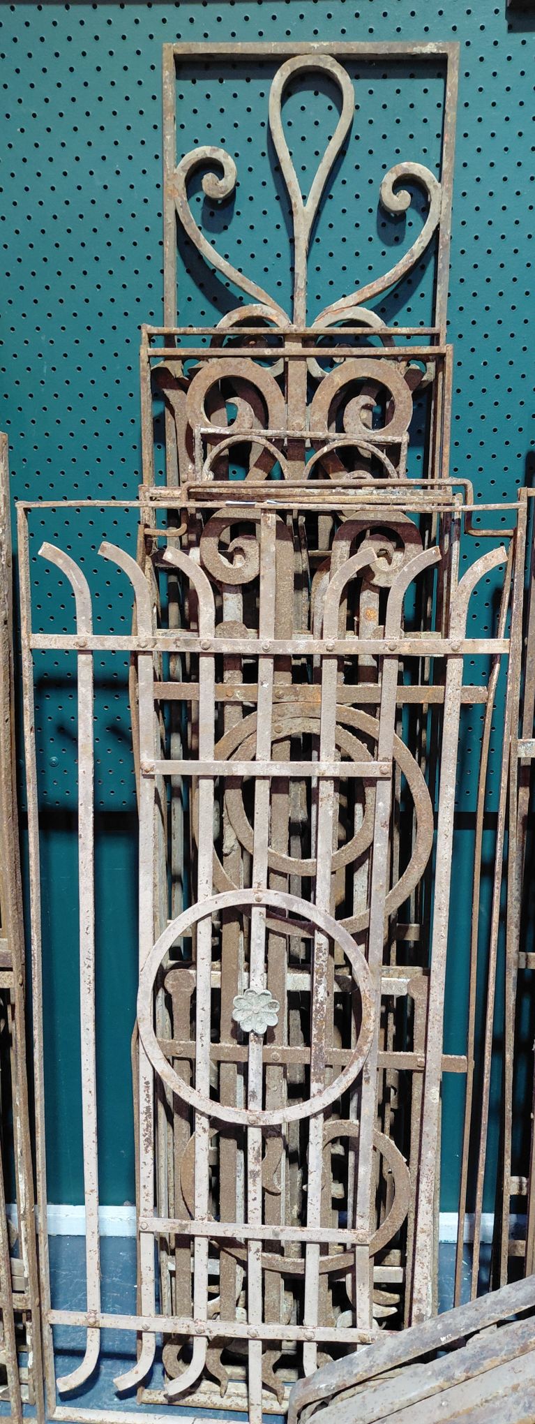 333 · WROUGHT IRON PANELS