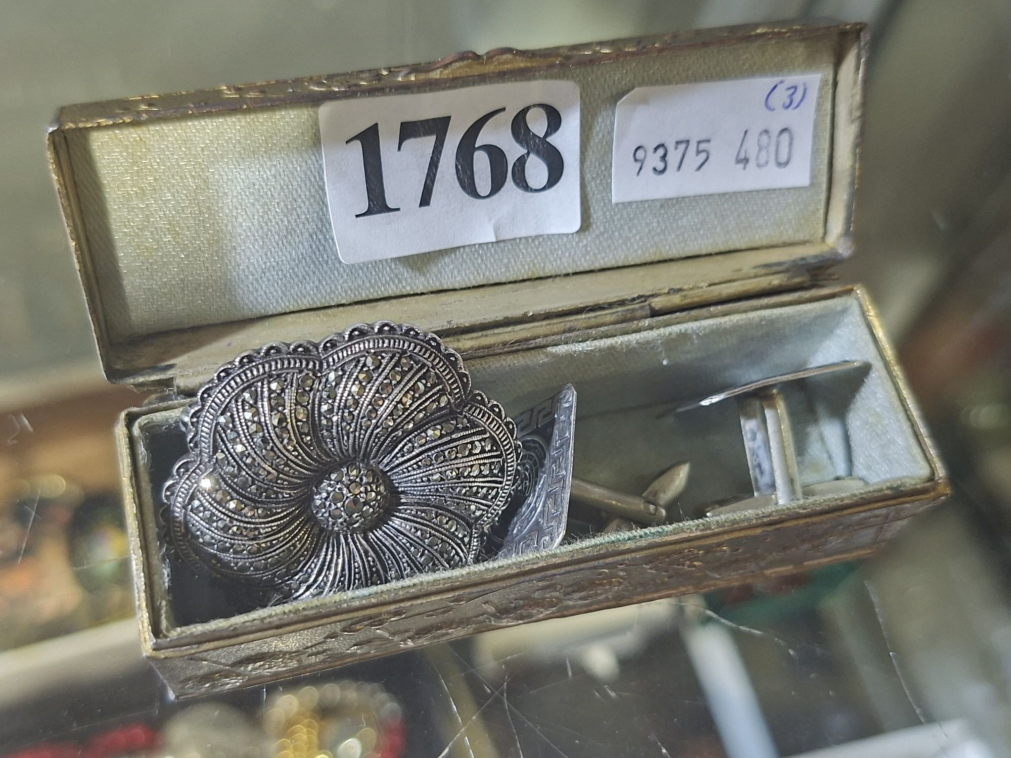 TRINKET BOX, CUFF LINKS AND FLORAL BROOCH