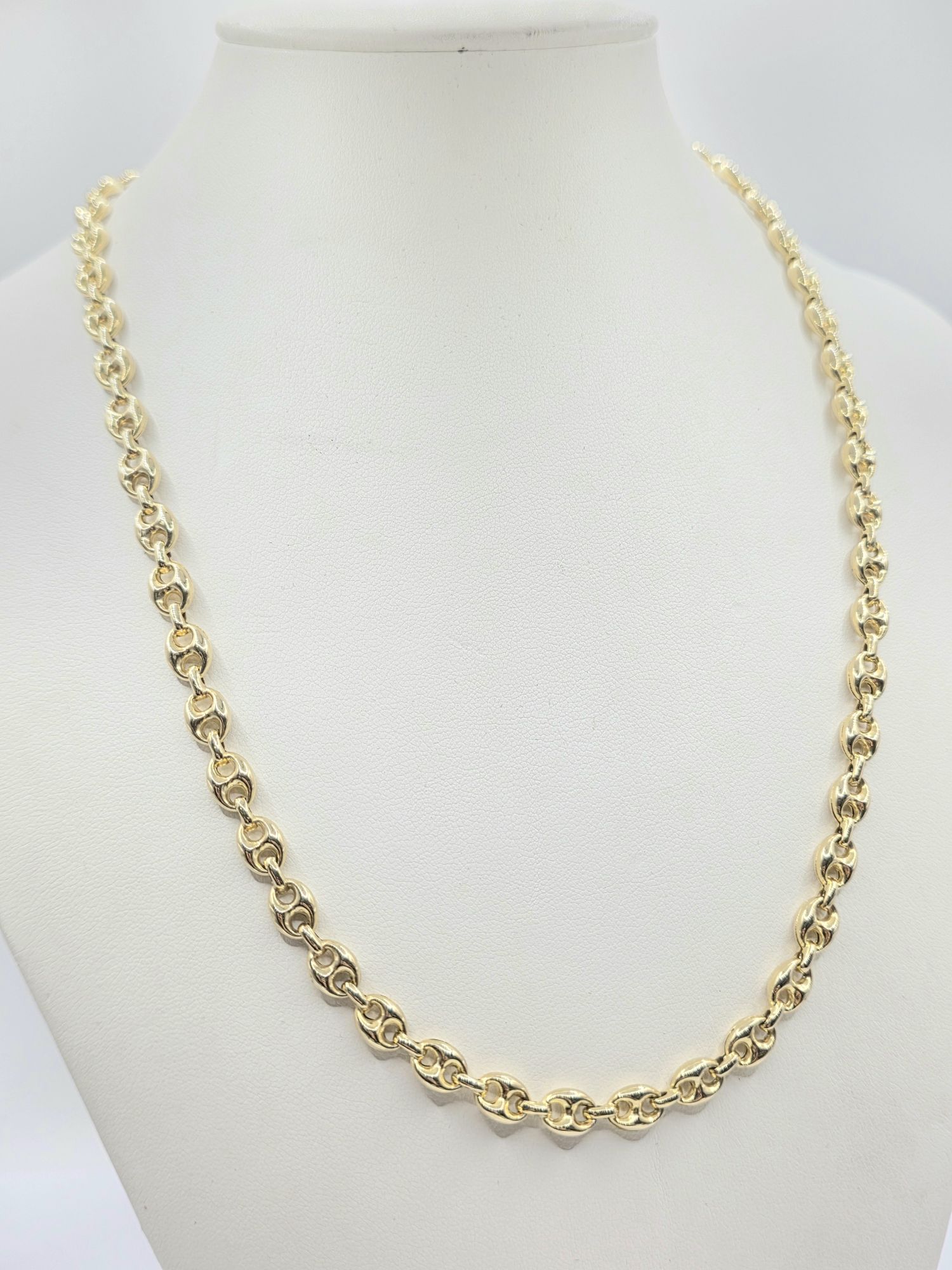 262 · 9CT GOLD CHAIN