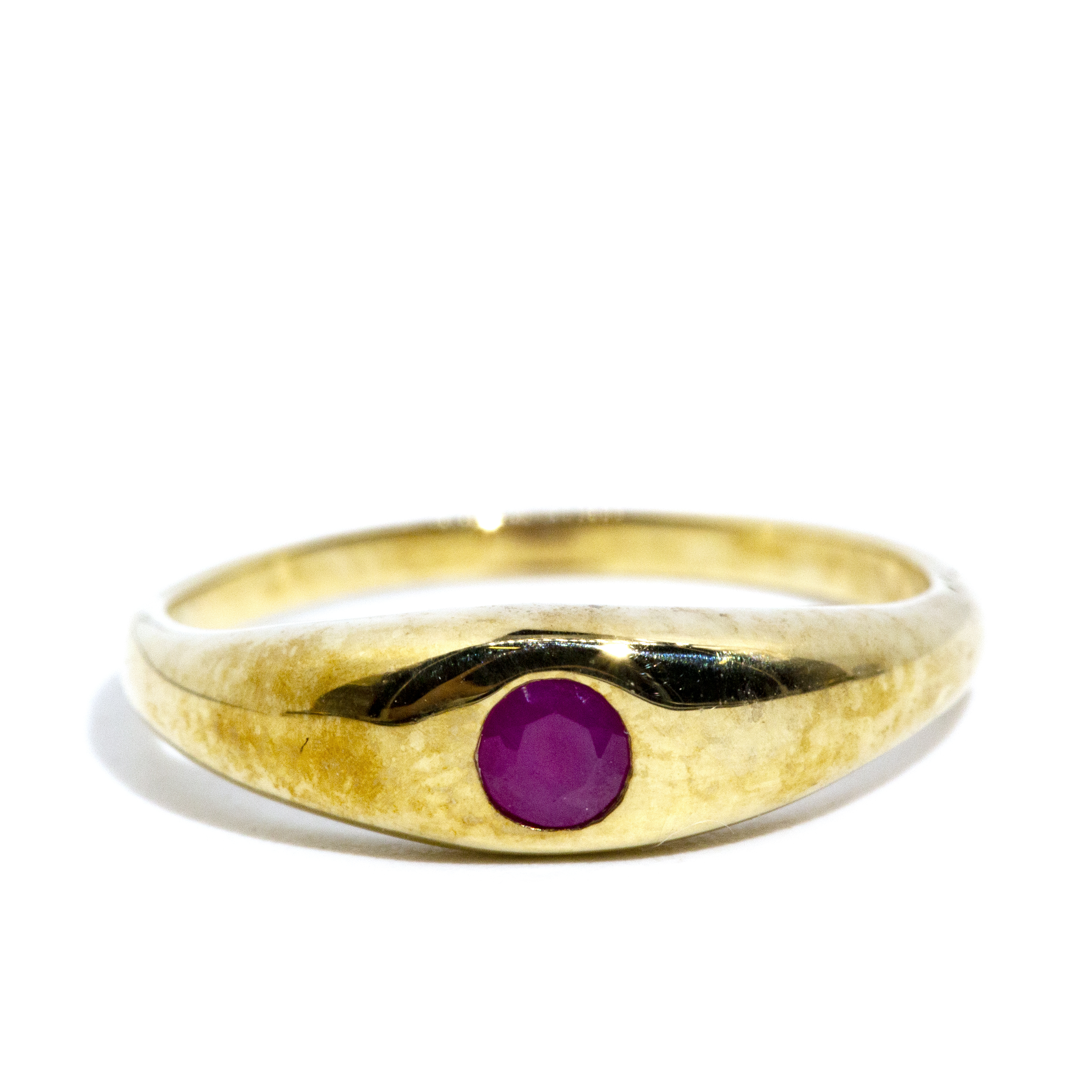 Ruby is 9ct Ring ,