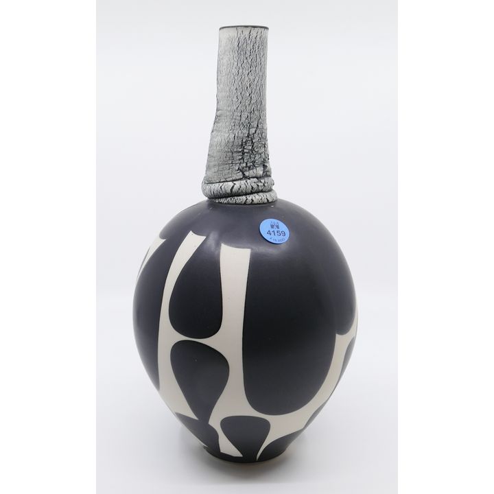 Sam Scott Black & White Porcelain Vase with Handbuit Neck- 12''