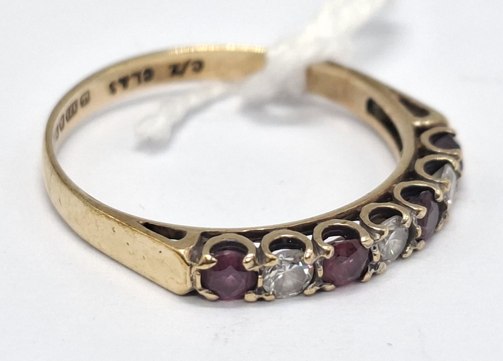 1098 · 9CT GOLD RUBY RING