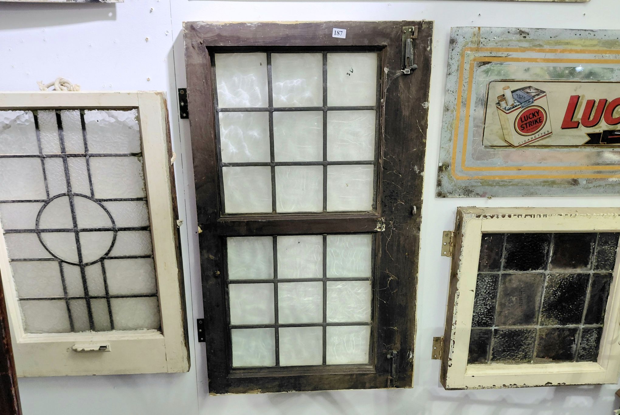 187 · 3 LEADLIGHT WINDOWS