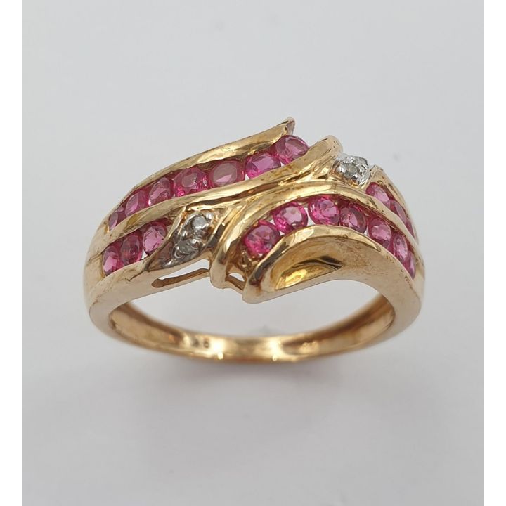 9ct Y/G Ruby & Diamond Ring