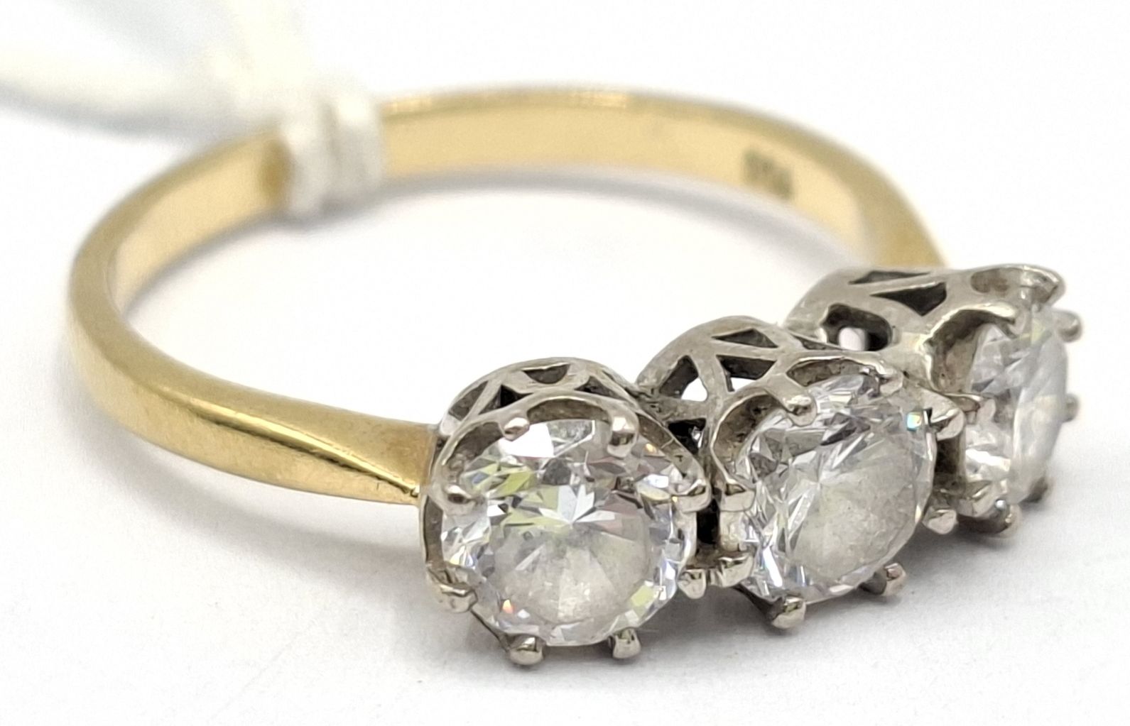 1141 · 18CT GOLD RING