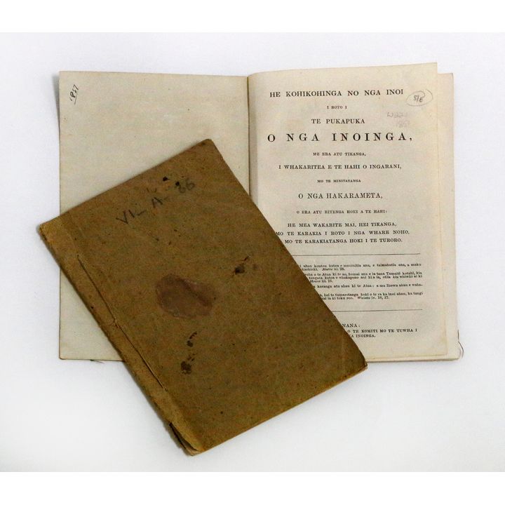 PRAYER BOOK  [2 Printings]  - He Kohikohinga no nga Inoi i roto i te pukapuka o nga Inoinga...